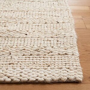 SAFAVIEH Natural Fiber Collection Accent Rug - 4' x 6', Bleach, Handmade Braided Woven Jute, Ideal for High Traffic Areas in Entryway, Living Room, Bedroom (NF212D)