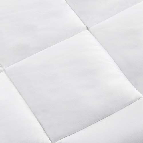 Amazon Basics Down Alternative Bedding Comforter Duvet Insert, Full/Queen, White, Light