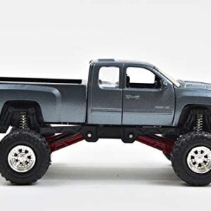 New Ray Silverado 2500 Hd Die Cast Chevrolet with Suspension 1/32° 54526 Blue, male