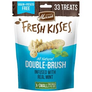 merrick fresh kisses double-brush dental dog treats with mint breath strips for toy breeds - 33 ct. bag