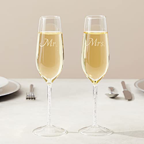 Juvale Set of 2 Mr and Mrs Champagne Glasses, His and Hers Wedding Day Toasting Flutes for Bride and Groom Newlyweds, Engagement, Wedding and Bridal Shower Gifts (8oz)