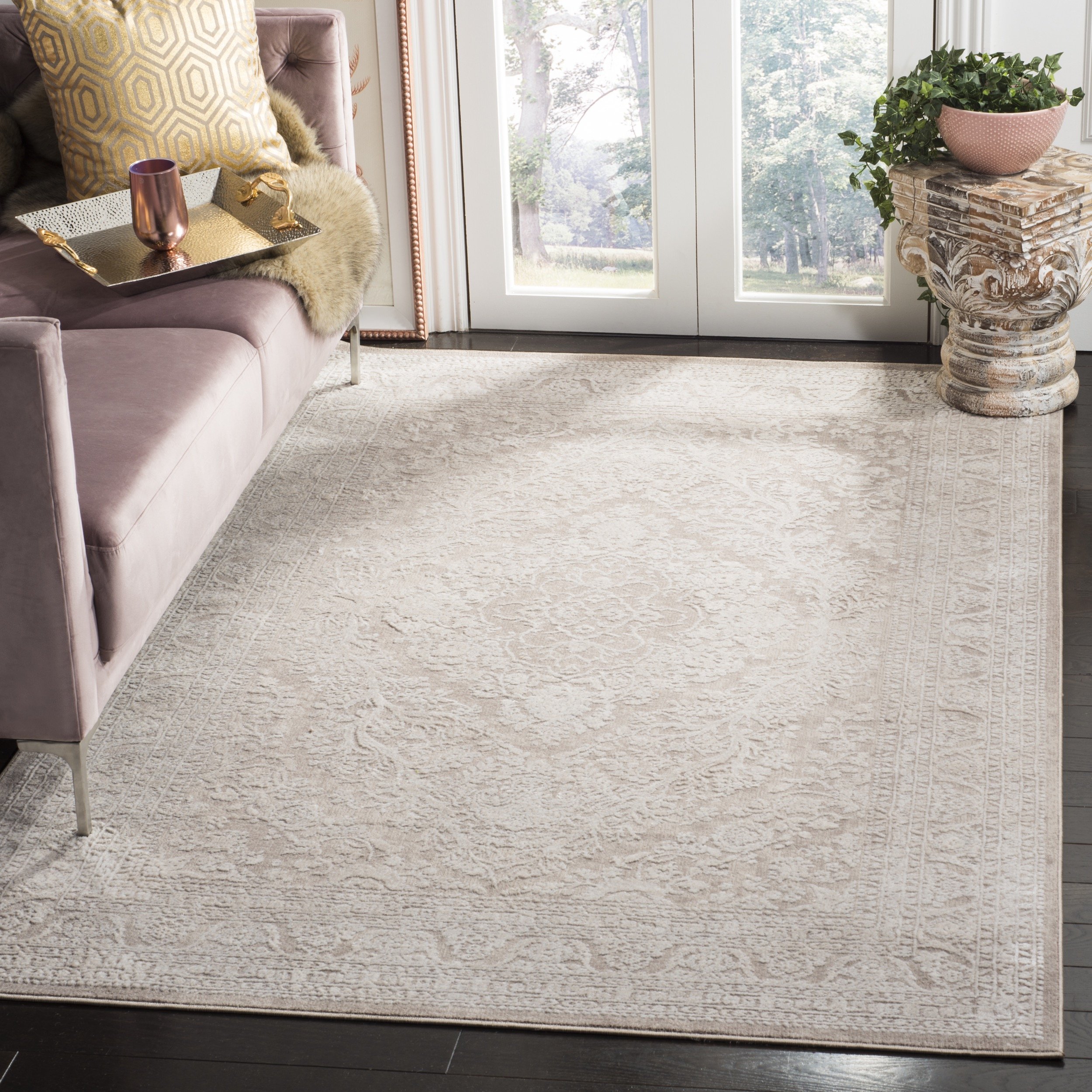 SAFAVIEH Reflection Collection Area Rug - 6' x 9', Beige & Cream, Boho Tribal Distressed Design, Non-Shedding & Easy Care, Ideal for High Traffic Areas in Living Room, Bedroom (RFT668A)