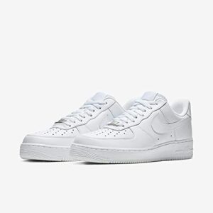 Nike Women's Air Force 1 '07, 112-white / White, 9