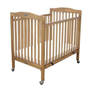 la baby cw-888a-n: the pocket crib-mini/portable folding wood crib-natural