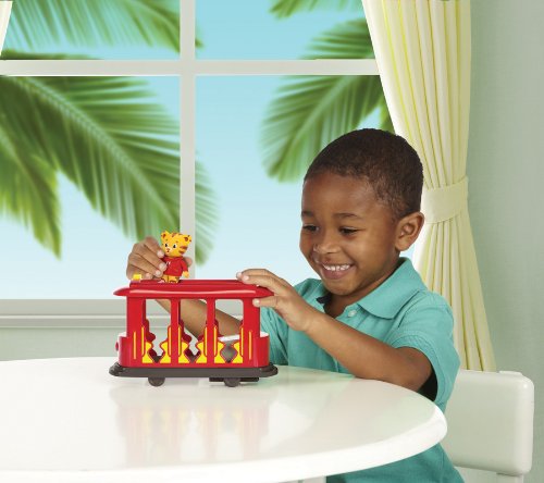 Daniel Tiger's Neighborhood Trolley with Daniel Tiger Figure, Single