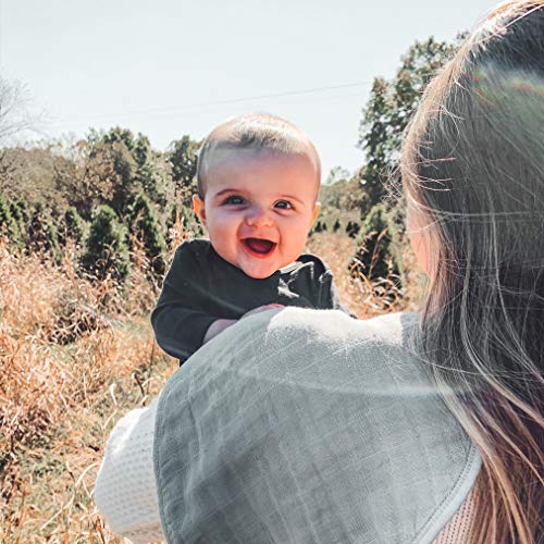 green sprouts Muslin Burp Cloths made from Organic Cotton | 4 absorbent layers protect from sniffles,drips & drools | 100% organic cotton muslin,Super soft & softer with every wash,Machine washable