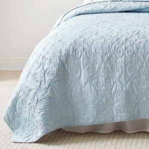 Laura Ashley King Size Quilt Set Cotton Reversible Bedding with Matching Shams, Ideal for All Seasons & Pre-Washed for Added Softness, Breeze Blue