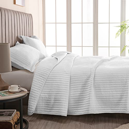 Great Bay Home Bedding Set, 2 Piece Detailed Channel Stitch Quilt Set with Shams. All Season Bedspread Quilt Set, Alicia - White Collection, Twin