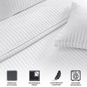 Great Bay Home Bedding Set, 2 Piece Detailed Channel Stitch Quilt Set with Shams. All Season Bedspread Quilt Set, Alicia - White Collection, Twin