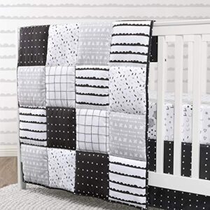 The Peanutshell Black and White Crib Bedding Set for Baby Boys or Girls - 3 Piece Nursery Set - Crib Quilt, Fitted Sheet, Dust Ruffle