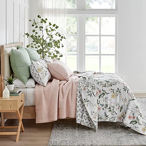 Levtex Home - Viviana Quilt Set - King Quilt + Two King Pillow Shams - Botanical Floral - Coral, Green, Yellow, Cream - Quilt (106x92in.) and Pillow Shams (36x20in.) - Reversible - Cotton