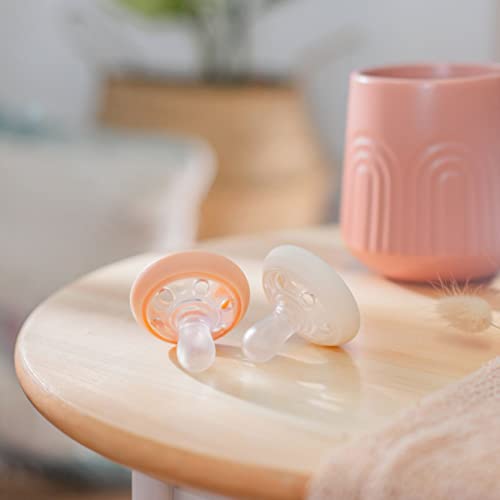 Tommee Tippee Breast-Like Pacifier, Skin-Like Texture, Symmetrical Design, BPA-Free Binkies, 0-6m, 2-Count, Blush/Moonbeam