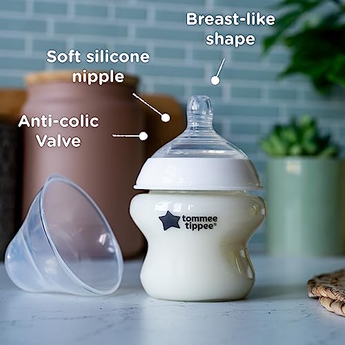 Tommee Tippee First Bottle Solution, Baby Bottle Kit with Closer to Nature Baby Bottles, Breast-Like Nipples with Anti-Colic Valves and Travel Lids