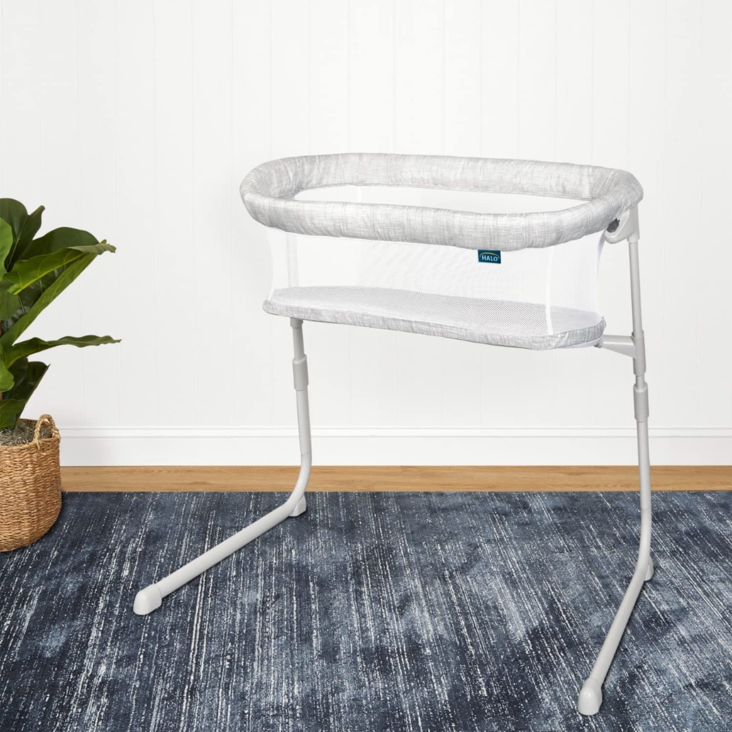 HALO Baby Flex BassiNest, Adjustable Travel Bassinet, Easy Folding, Lightweight with Mattress and Carrying Bag