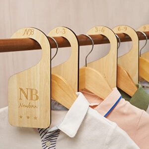 HOUÍSM Wooden Baby Closet Size Dividers 7Pack, Baby Clothes Organizers Home Nursery Decor, Thicken and Double Sided from Newborn to 24 Months, Hanging Closet Dividers for Newborn Baby Shower