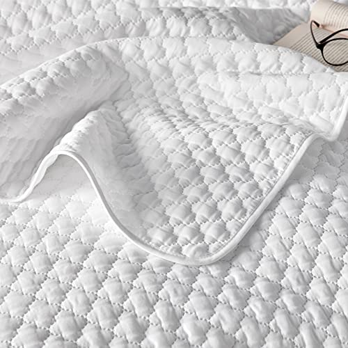 CozyLux Summer Quilt Sets King Size White 3 Pieces - Lightweight Soft Bedspread - Lantern Ogee Pattern Coverlet Bedding Set for All Season - 1 Quilt and 2 Pillow Shams - White, 106"x96"