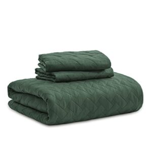 Bedsure Queen Quilt Bedding Set - Lightweight Summer Quilt Full/Queen - Dark Green Bedspreads Queen Size - Bedding Coverlets for All Seasons (Includes 1 Quilt, 2 Pillow Shams)