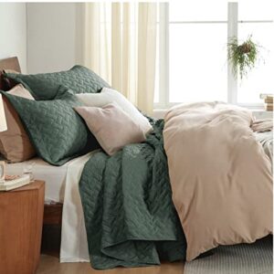 Bedsure Queen Quilt Bedding Set - Lightweight Summer Quilt Full/Queen - Dark Green Bedspreads Queen Size - Bedding Coverlets for All Seasons (Includes 1 Quilt, 2 Pillow Shams)