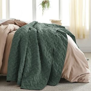 Bedsure Queen Quilt Bedding Set - Lightweight Summer Quilt Full/Queen - Dark Green Bedspreads Queen Size - Bedding Coverlets for All Seasons (Includes 1 Quilt, 2 Pillow Shams)