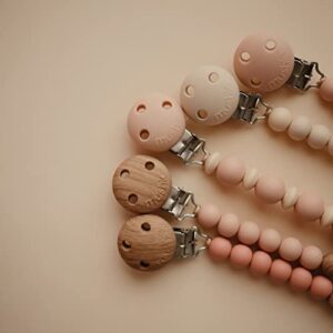 mushie 100% Silicone Baby Pacifier Clip BPA Free | Eva (Blush)