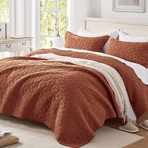 Burnt Orange Queen Size Quilt Bedding Sets-3 Pieces, Lightweight Summer Bedspread/Coverlet-90''x98'', Luxurious Soft 3D Ultrasonic Microfiber Bed Quilt for All Seasons (Includes 1 Quilt,2 Shams)