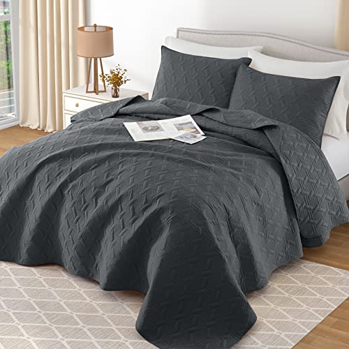 Lavsiry Queen Dark Grey Quilt Bedding Set, Summer Lightweight Full Size Basket Pattern Bed Spread, Soft Microfiber Bedspread Coverlet Set for All Seasons - 3 Piece(1 Quilt, 2 Pillow Shams)