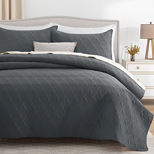 Lavsiry Queen Dark Grey Quilt Bedding Set, Summer Lightweight Full Size Basket Pattern Bed Spread, Soft Microfiber Bedspread Coverlet Set for All Seasons - 3 Piece(1 Quilt, 2 Pillow Shams)