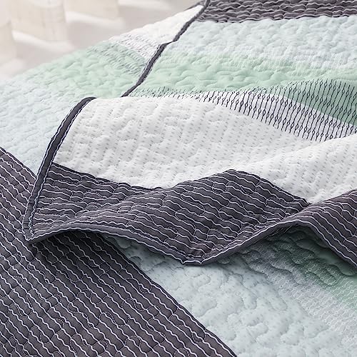 DURLENGEN Mint Green Quilt Set California King Size 3Pcs, Bohemian Design with White & Mint Green & Blue & Grey Stripes, All Season Lightweight Coverlet Sets(California King 112x104,Mint Green)