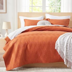 haglurom burnt orange queen size quilt bedding set-3 pieces, lightweight soft microfiber bedspread/coverlet-90''x98'' with 2 pillow shams, luxurious warm summer bed quilt for all seasons