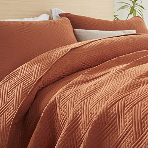 Haglurom Burnt Orange Queen Size Quilt Bedding Set-3 Pieces, Lightweight Soft Microfiber Bedspread/Coverlet-90''x98'' with 2 Pillow Shams, Luxurious Warm Summer Bed Quilt for All Seasons