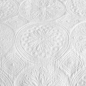 Brandream White Medallion Quilted Throw Blanket for Bed Couch Daybed Cotton Quilt 47 X 60 Inch + 2 King Shams