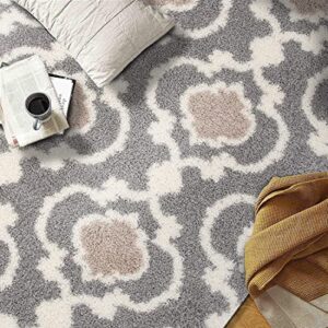 Cozy Moroccan Trellis Gray/Cream 5'3" x 7'3" Indoor Shag Area Rug