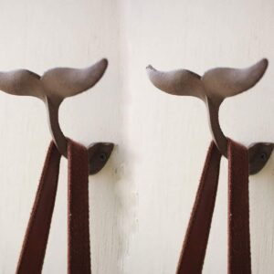 Set of 2 Kalalou Cast Iron Whale's Tail Wall Hook with Mounting Screws. Antique Rustic Brown Finish. 5 Inches Long by 4 Inches Tall by 4 Inches Wide.