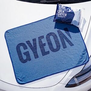 GYEON Quartz Q²M Silk Dryer EVO - Korean Microfiber Towel - Silk Banded Edges - Highly Absorbent - Dual Sided - Safe for Paint - Car Cleaning Supplies - Perfect Addition to Your Car Detailing Kit