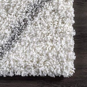 nuLOOM Tess Moroccan Shag Area Rug, 6' 7" x 9', White