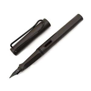 Lamy Safari Fountain Pen, Medium Nib + 5 Black Ink Cartridges (Matte Black)