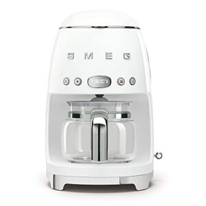 smeg dcf02whuk drip coffee machine, auto-start mode, reuseable filter, digital display, anti-drip system, aroma intensity option, 1.4 litre tank, white