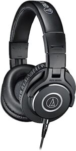 audio-technica ath-m40x professional studio monitor headphone, black, with cutting edge engineering, 90 degree swiveling earcups, pro-grade earpads/headband, detachable cables included