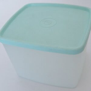 Tupperware 30 Ounce Square Round #312 Sheer Container with Mint Green Lid