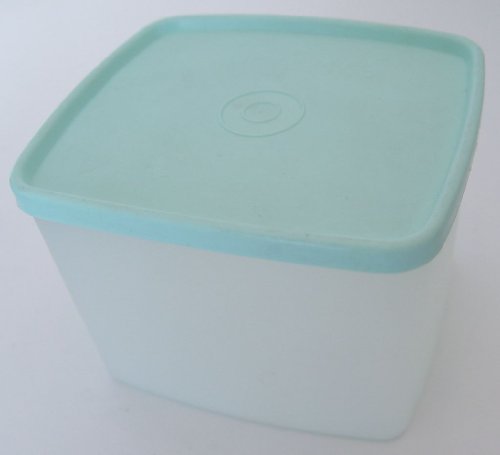 Tupperware 30 Ounce Square Round #312 Sheer Container with Mint Green Lid