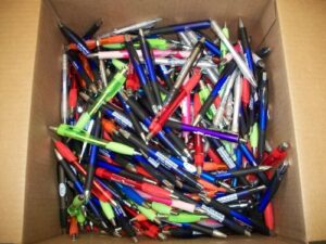 500 wholesale lot misprint ink pens, ball point, plastic, retractable