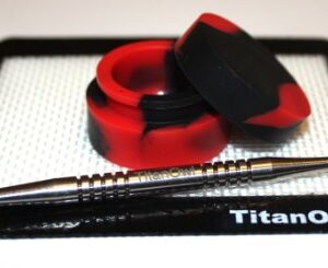 Titanium Carving Tool GR2 Silicone Mat Platnium Cured + Non-Stick Jar Container, 5.5" x 4.5" Pad (Black)