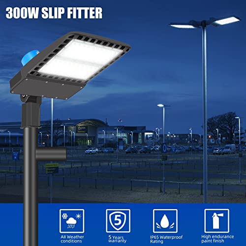 WYZM 300W Outdoor LED Parking Lot Light,with Dusk-to-Dawn Photocell,39,000 Lumens,100-277V LED Pole Light,1000W HPS Equivalent (Slip Fitter)