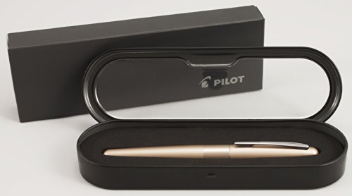 PILOT Metropolitan Collection Fountain Pen, Gold Barrel, Classic Design, Fine Nib, Black Ink (91112)