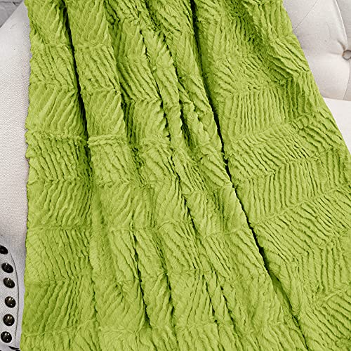 Home Soft Things Green Herringbone Brushed Throw Blanket, 50'' x 60'', Dark Citron, Lightweight Fluffy Plush Comfy Cozy Couch Bed Covers Suitable for Kids Adults Friends Home Décor