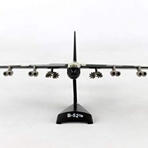 Daron Worldwide Trading B-52 Stratofortress Vehicle (1:300 Scale)