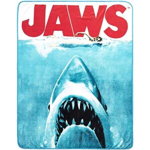 silver buffalo jaws great white shark throw fleece blanket - 45 x 60 inches | soft and cozy