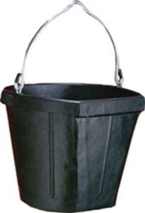 fortex flat side feed bucket for horses, 18-quart