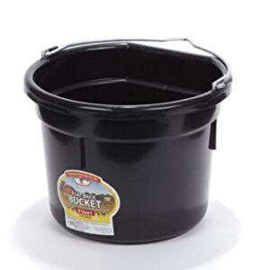 Little Giant Plastic Animal Feed Bucket (Black) Flat Back Plastic Feed Bucket with Metal Handle (8 Quarts / 2 Gallons) (Item No. P8FBBLACK)