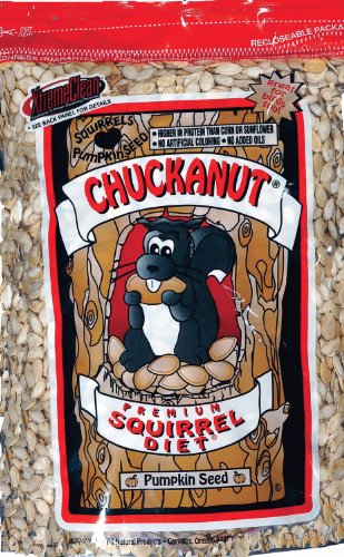 Buckeye Nutrition Carrot Crunchers Equine Treats, 4 lbs., Chuck-A-Nut - Food for Squirrels, 3 lbs